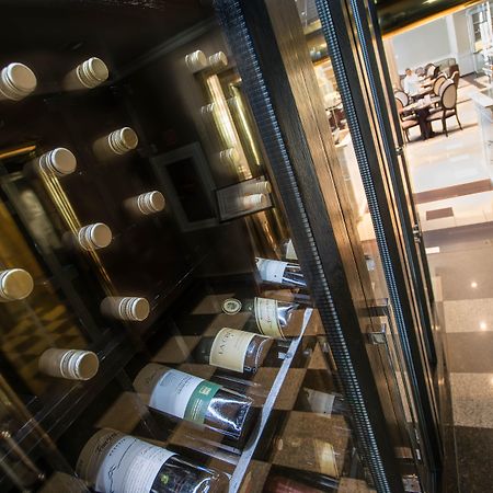 Bourbon Hotel & Suites Curitiba Exterior photo Wine cellar