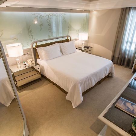 Bourbon Hotel & Suites Curitiba Exterior photo Deluxe Room