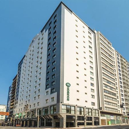 Bourbon Hotel & Suites Curitiba Exterior photo The building of the university