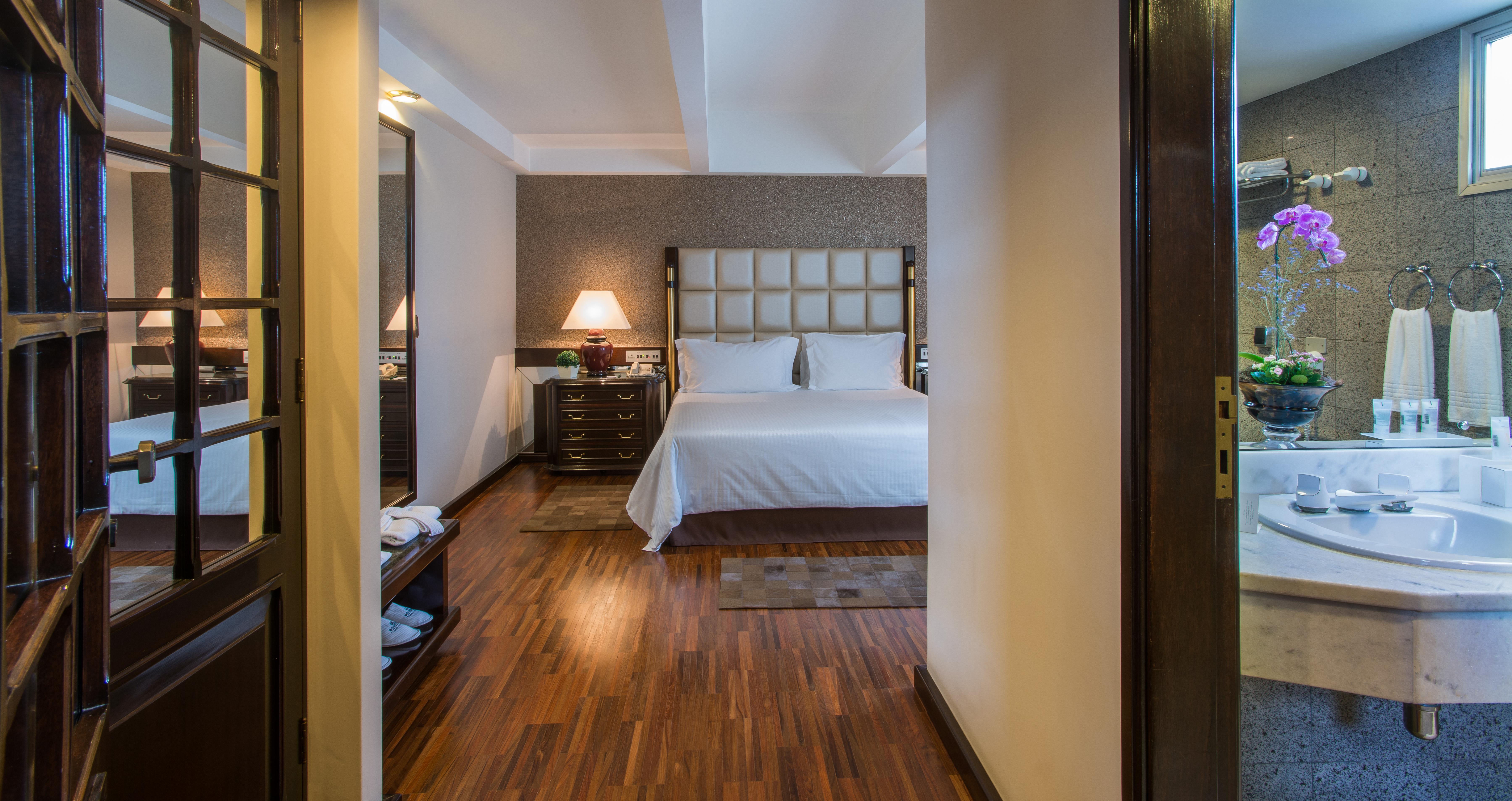 Bourbon Hotel & Suites Curitiba Exterior photo A bedroom at the hotel