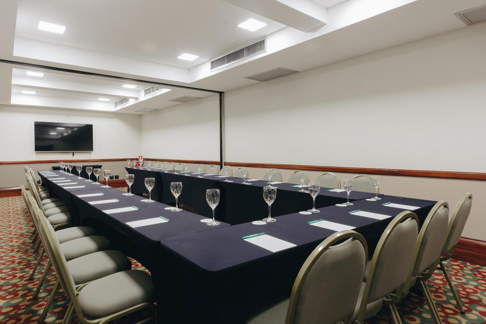 Bourbon Hotel & Suites Curitiba Exterior photo Meeting room